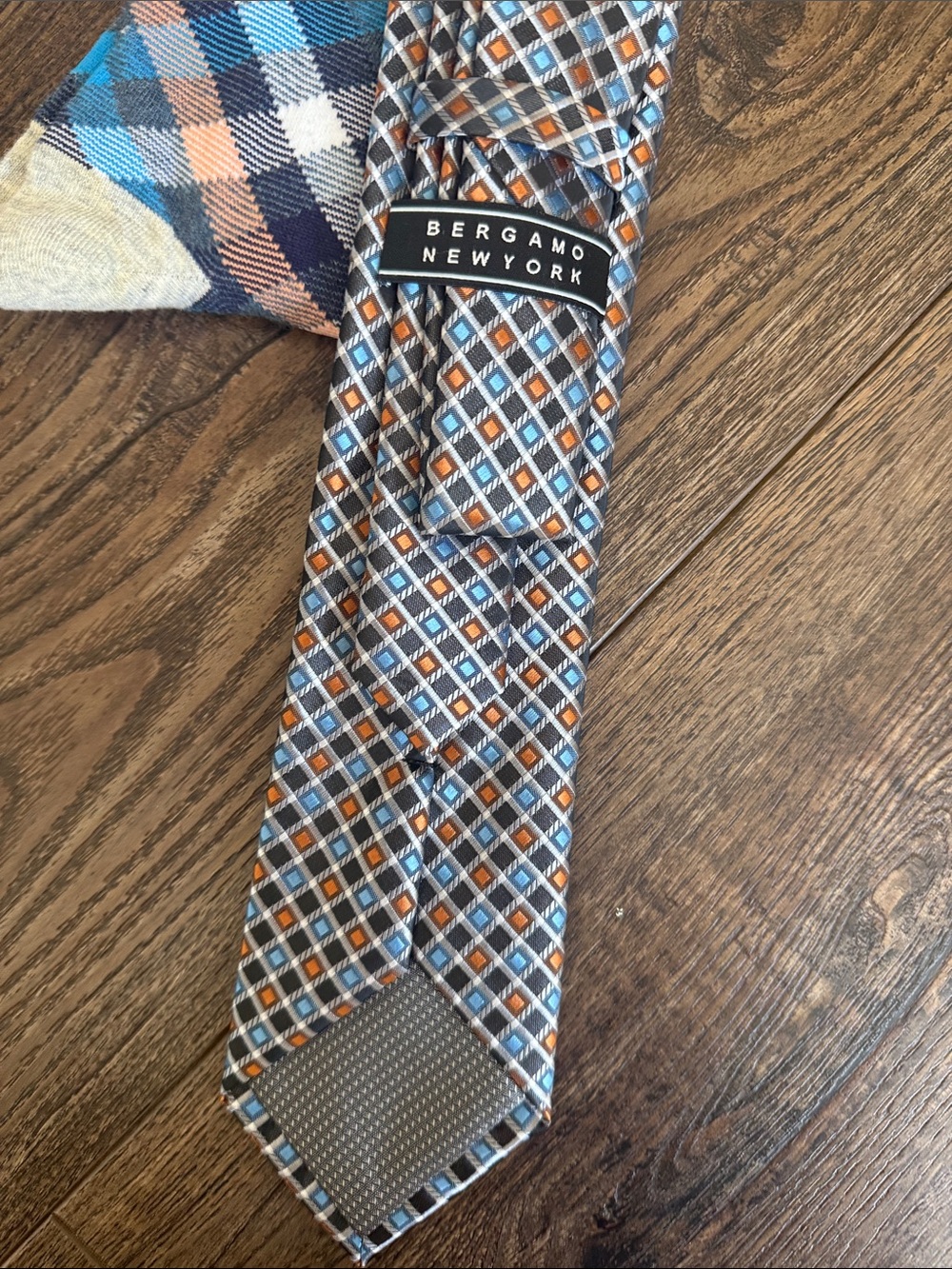 Bergamo New York NWT Handmade Tie and Sock Set Blue Orange White Patterned - Picture 5 of 6